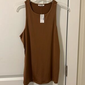 New never worn tan tank top